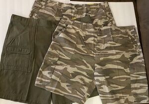 3 Prs Cabela’s Sz 44 Cargo shorts 2 Camo, 1 Olive Green 6 pkt design